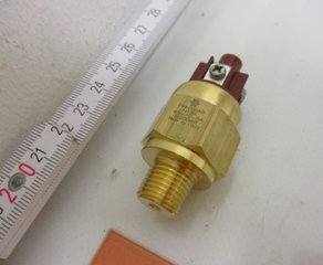 Датчик давления
Pressure switch Elettrotec