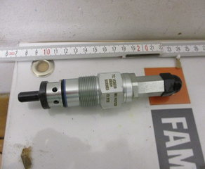 клапан 
DruckbegrenzungsventilVDBE08EB00H SO638E5 HOERBIGER
